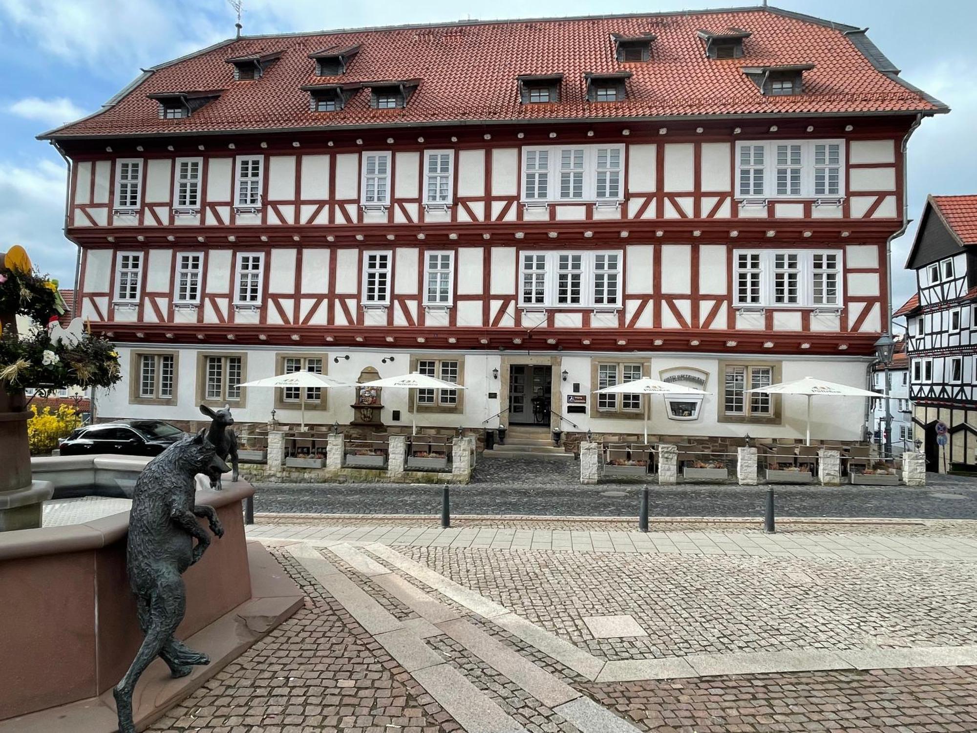 Altes Rathaus Hotel-Restaurant-Cafe Wolfhagen Экстерьер фото