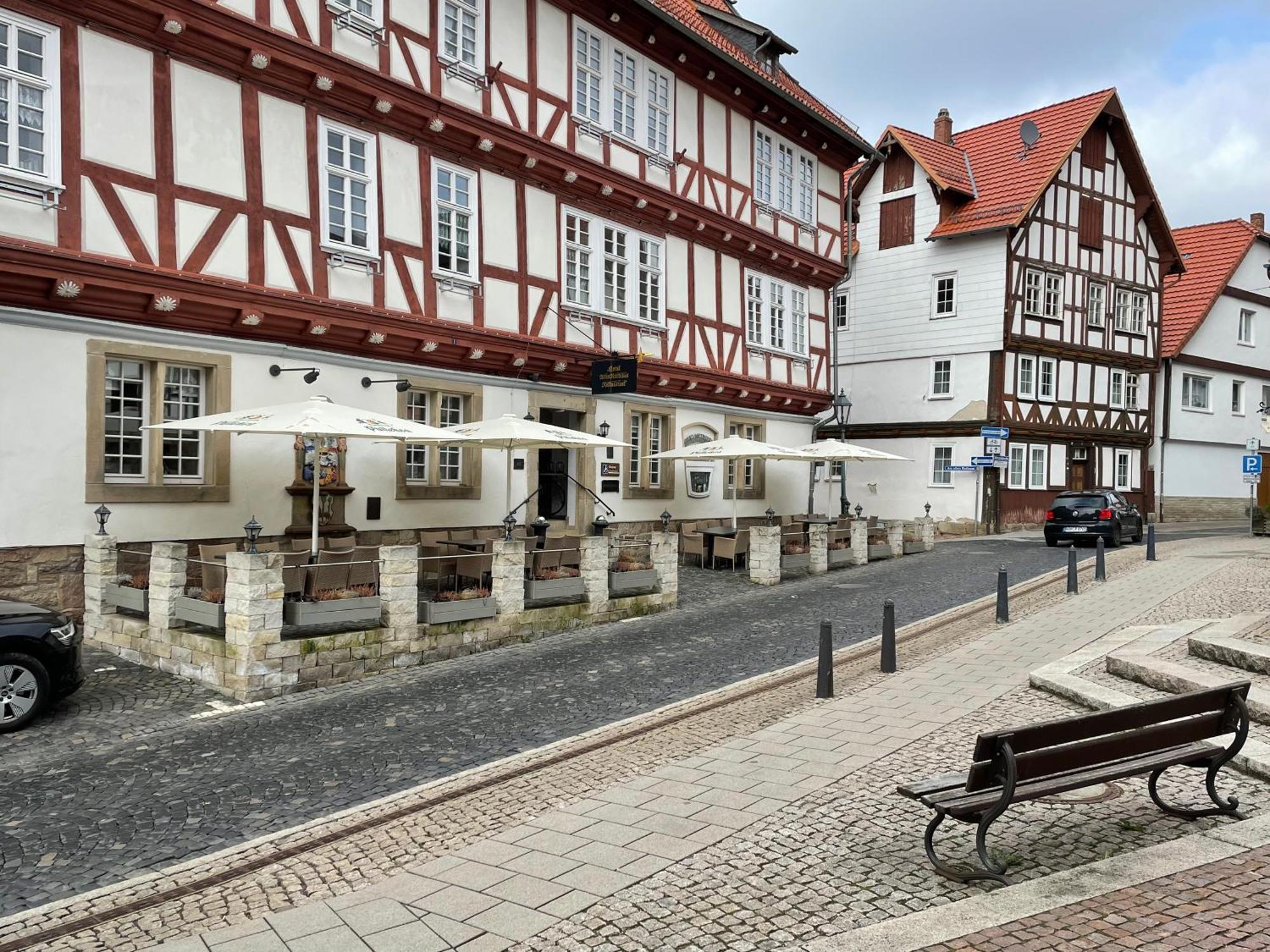 Altes Rathaus Hotel-Restaurant-Cafe Wolfhagen Экстерьер фото