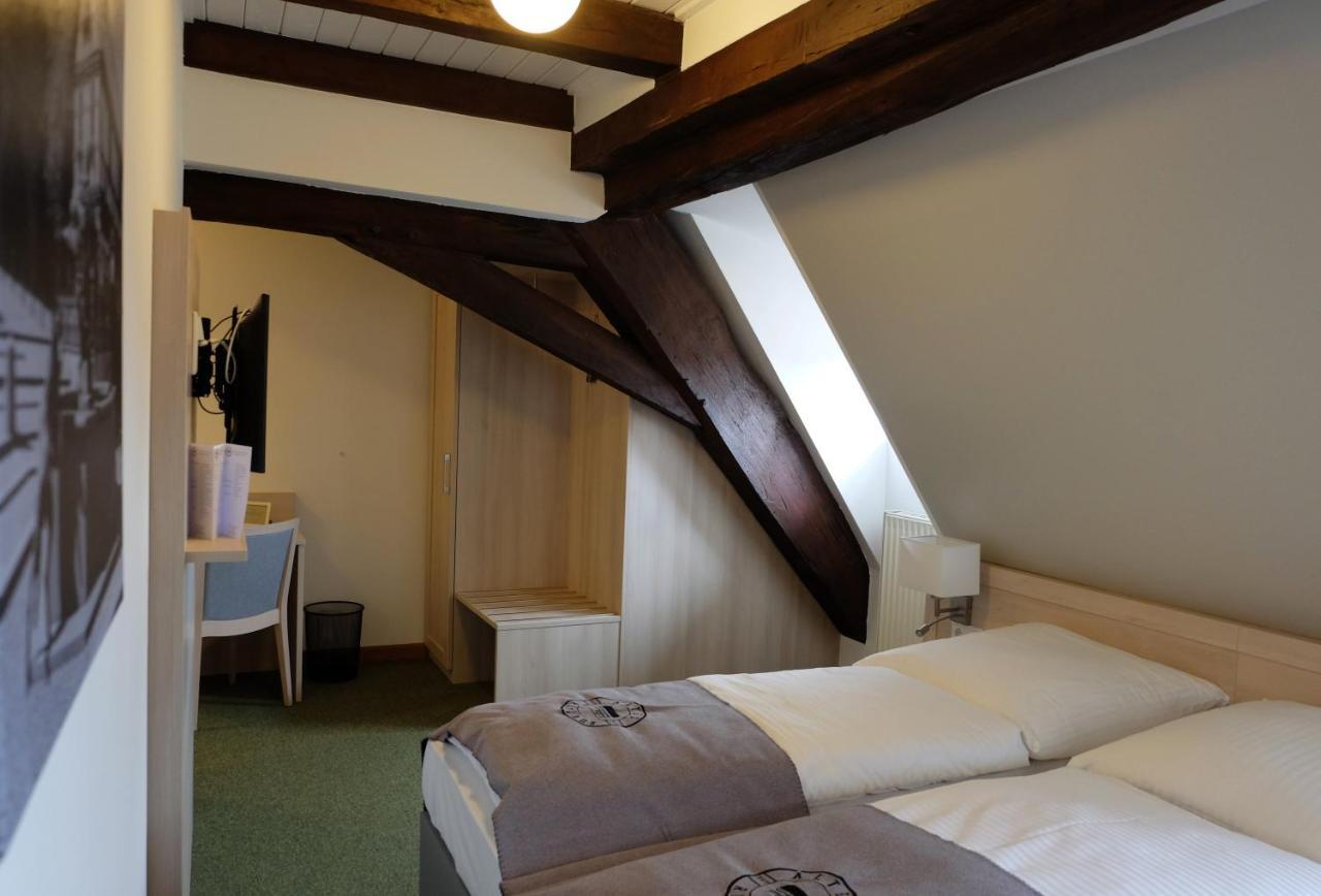 Altes Rathaus Hotel-Restaurant-Cafe Wolfhagen Экстерьер фото